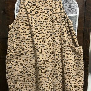 Leopard Print Sleeveless Dress with Pockets